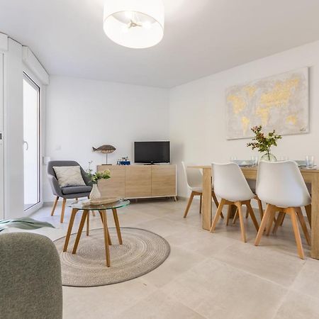 Boooom!!! Apartment With Swimming Pool ซาลอว์ ภายนอก รูปภาพ