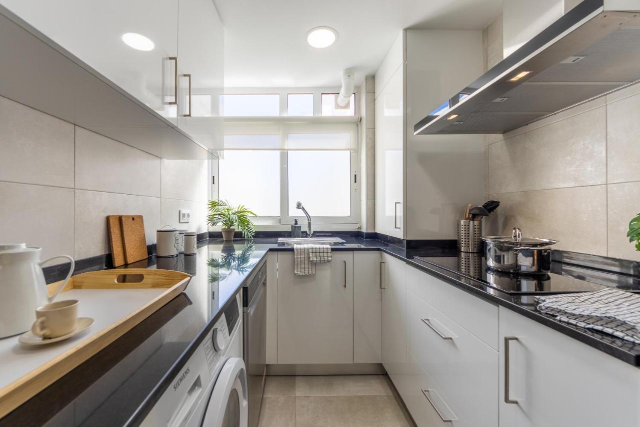 Boooom!!! Apartment With Swimming Pool ซาลอว์ ภายนอก รูปภาพ