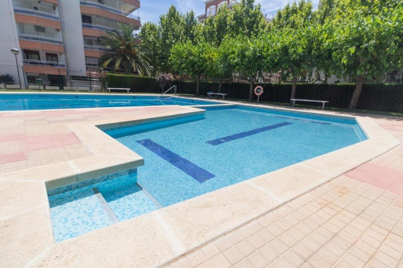 Boooom!!! Apartment With Swimming Pool ซาลอว์ ภายนอก รูปภาพ