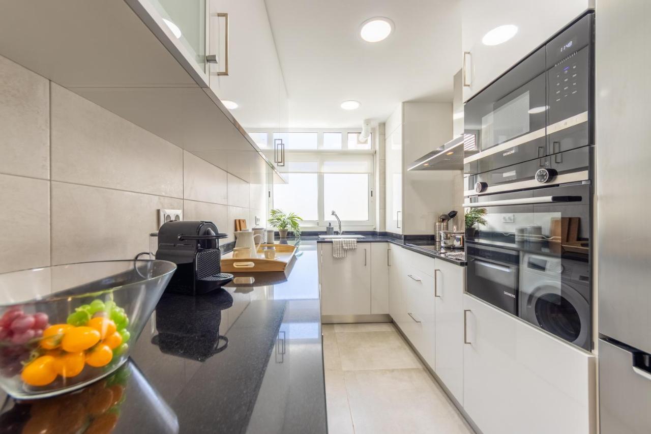 Boooom!!! Apartment With Swimming Pool ซาลอว์ ภายนอก รูปภาพ