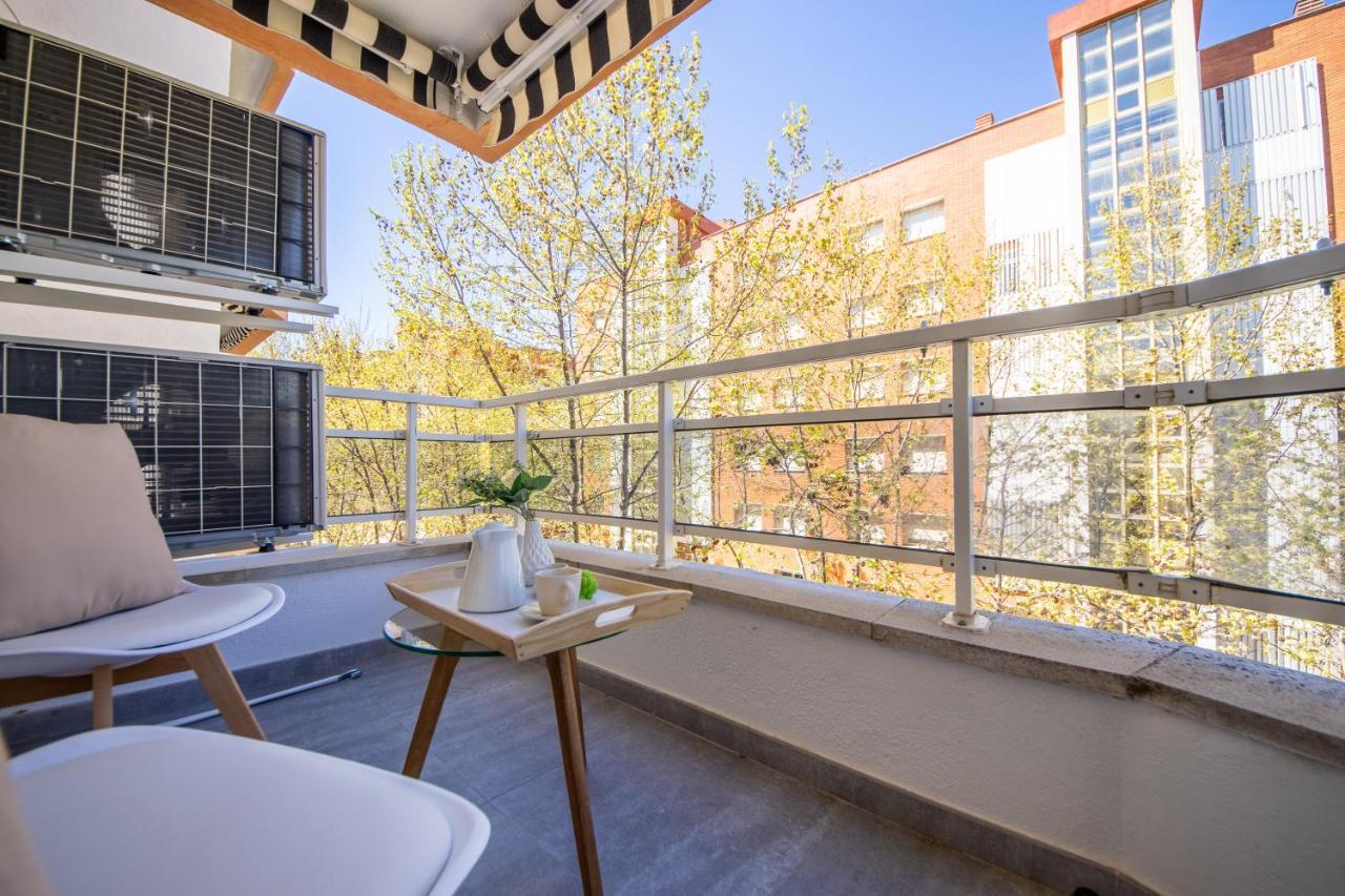 Boooom!!! Apartment With Swimming Pool ซาลอว์ ภายนอก รูปภาพ
